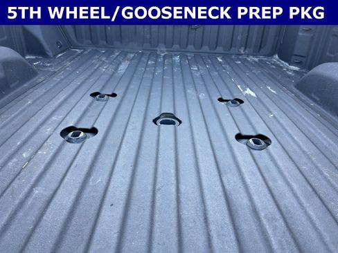 Used 2022 GMC Sierra 2500 AT4 w/ AT4 Preferred Package image 16