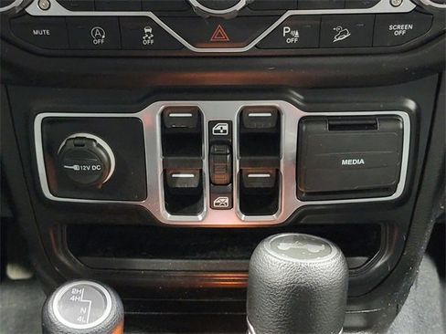 Used 2021 Jeep Wrangler Unlimited Sport image 25