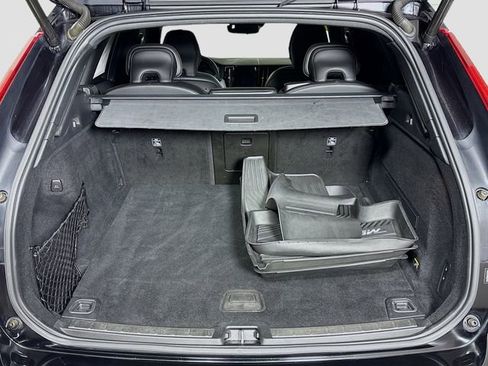 Used 2019 Volvo XC60 T6 R-Design image 28