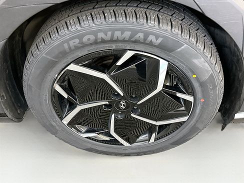 Used 2024 Hyundai Ioniq 5 SEL image 11