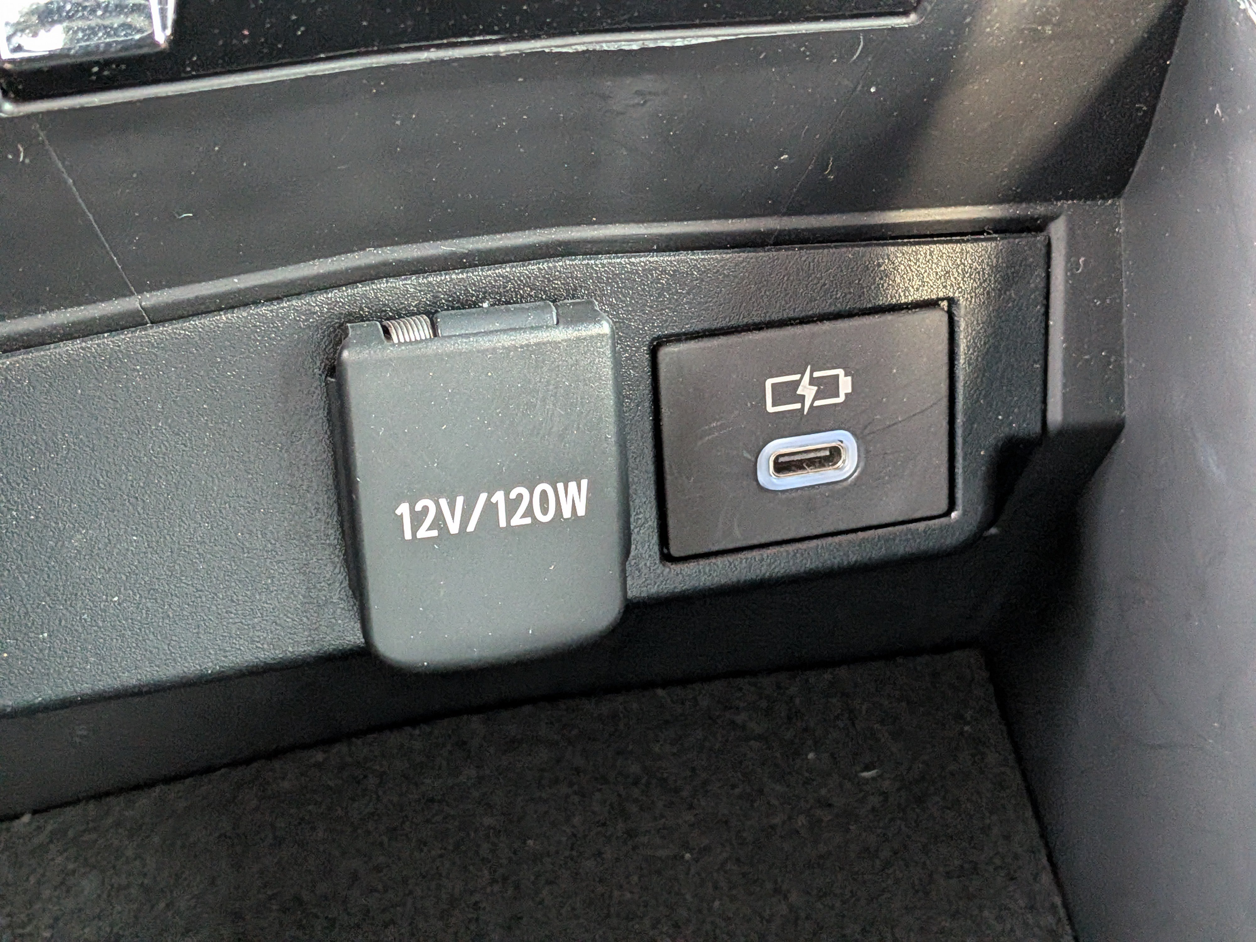 Used 2025 Toyota Corolla SE FWD image 31