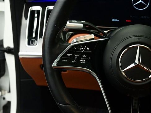 Used 2022 Mercedes-Benz S 500 4MATIC image 4