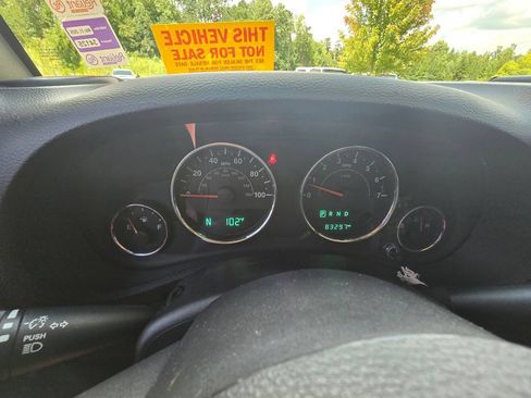 Used 2018 Jeep Wrangler Unlimited Sahara AWD/4WD image 23