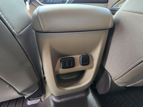 Used 2017 GMC Canyon SLT w/ Driver Alert Package AWD/4WD image 21