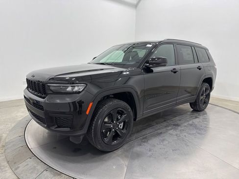 New 2025 Jeep Grand Cherokee L Altitude AWD/4WD image 3