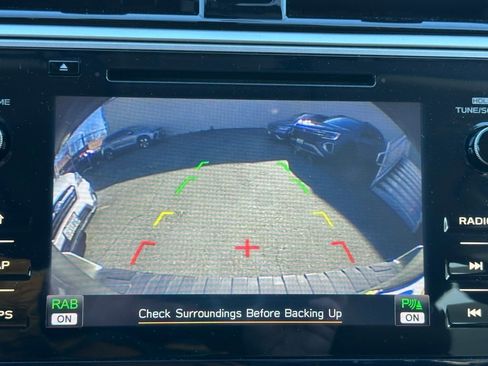 Used 2018 Subaru Outback 2.5i Touring image 16