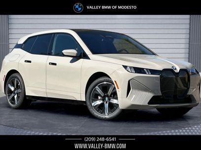 New 2026 BMW iX xDrive60 w/ Premium Package