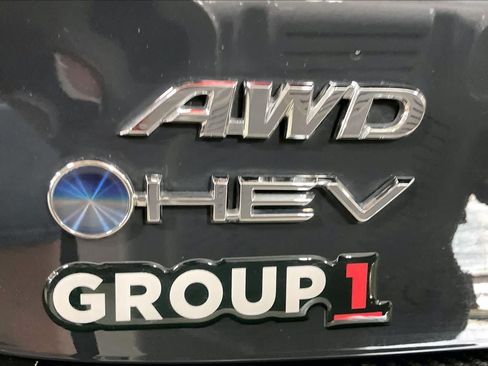 Used 2025 Toyota Camry LE AWD/4WD image 30