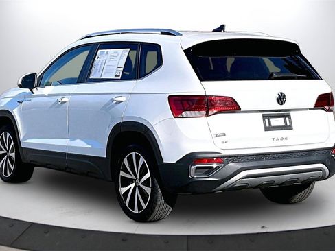 Used 2024 Volkswagen Taos SE image 7