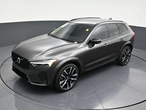 Used 2024 Volvo XC60 B5 Ultimate AWD/4WD image 16