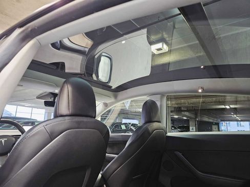 Used 2021 Tesla Model Y Long Range image 26