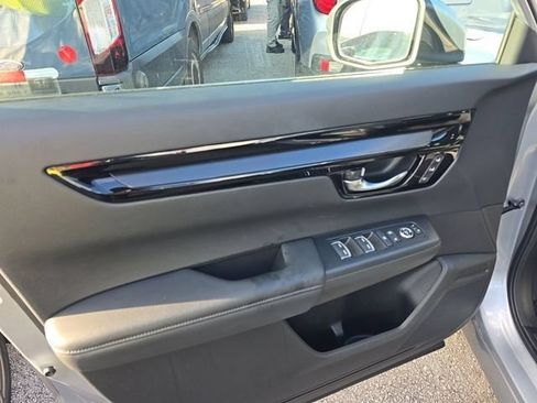 Used 2025 Honda CR-V EX-L image 7