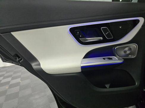 New 2026 Mercedes-Benz GLC 300 4MATIC image 19