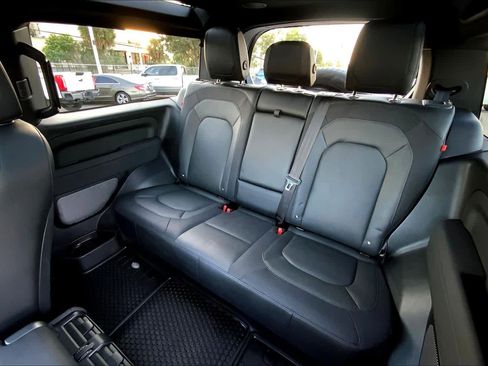 Used 2023 Land Rover Defender 90 X-Dynamic SE image 20