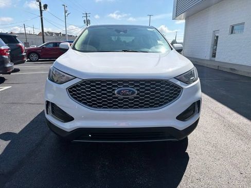 Certified 2024 Ford Edge SEL w/ Convenience Package AWD/4WD image 3