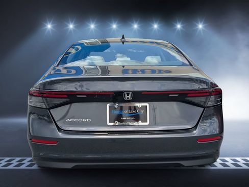 Used 2023 Honda Accord EX image 4