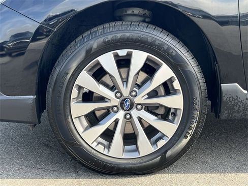 Used 2019 Subaru Outback 2.5i Touring image 32