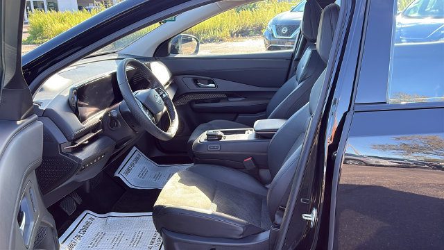 Certified 2024 Nissan Ariya AWD image 9