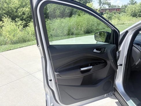 Used 2018 Ford Escape SE w/ SE Sport Appearance Package AWD/4WD image 10