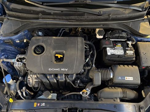 Used 2018 Hyundai Elantra SE image 25