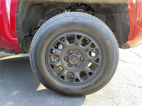 Used 2025 Toyota Tacoma SR5 image 7