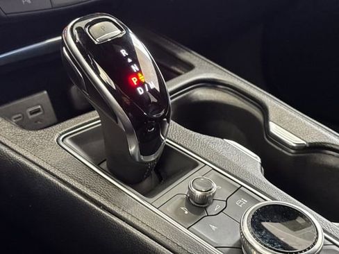 Certified 2025 Cadillac XT4 Premium Luxury image 17