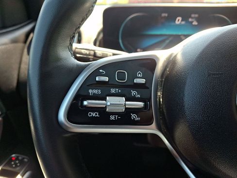 Used 2023 Mercedes-Benz GLB 250 4MATIC image 22
