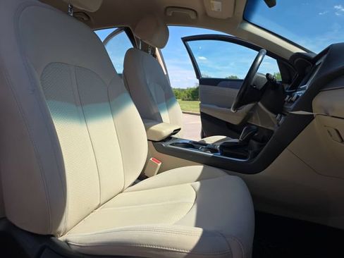 Used 2018 Hyundai Sonata SEL FWD image 11