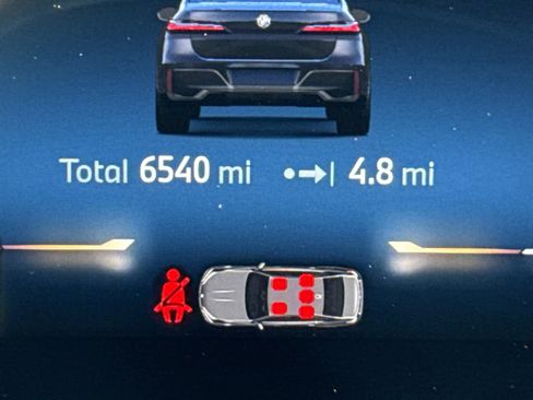 Certified 2025 BMW 760i xDrive 760i xDrive w/ Executive Package image 25