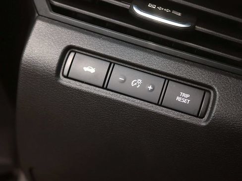 Used 2025 Nissan Altima 2.5 SV FWD image 24