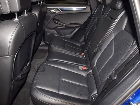 Used 2020 Porsche Macan AWD/4WD image 14