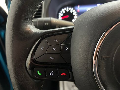 Used 2021 Jeep Renegade Latitude image 25