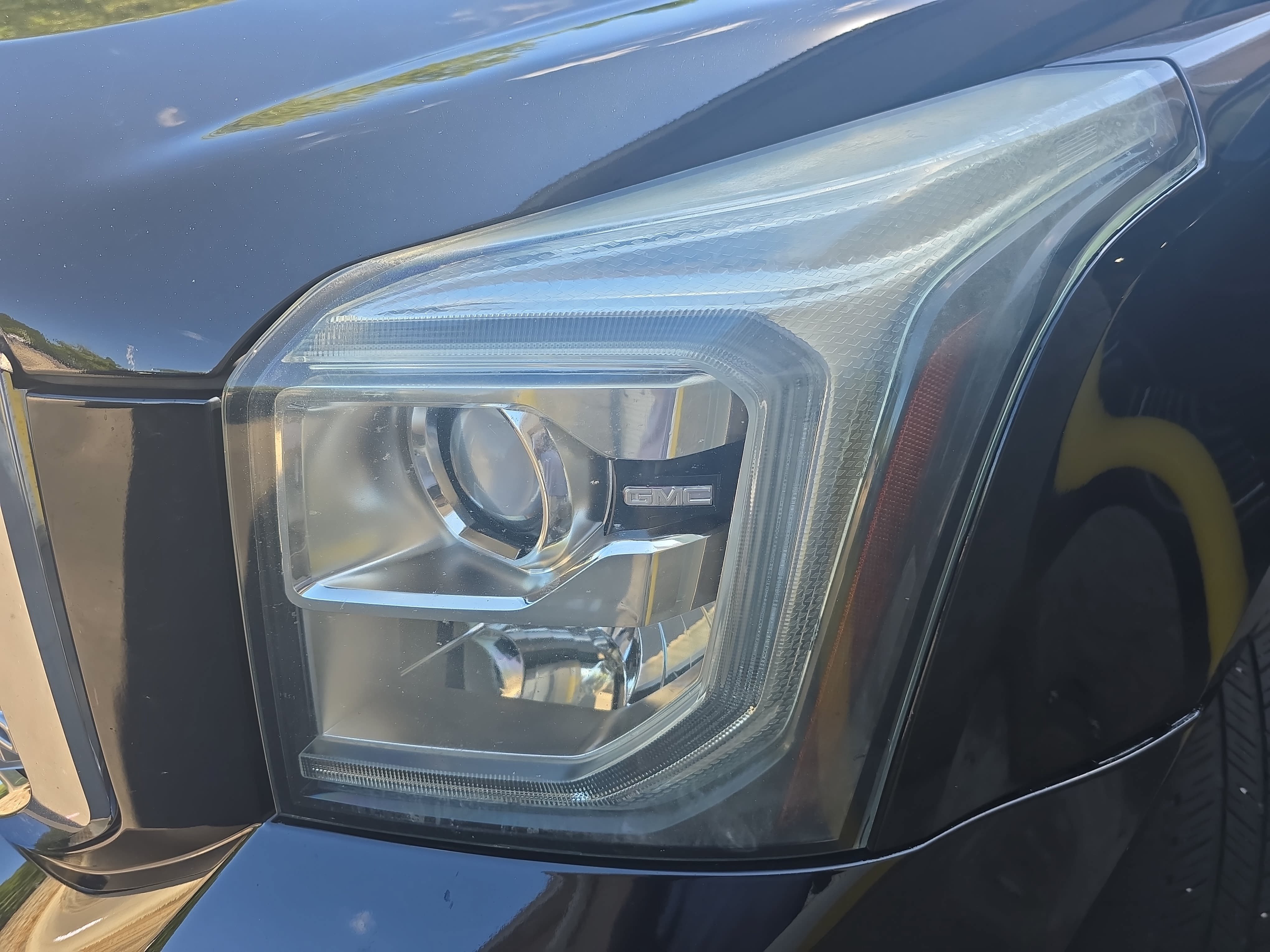 Used 2015 GMC Yukon Denali RWD image 33
