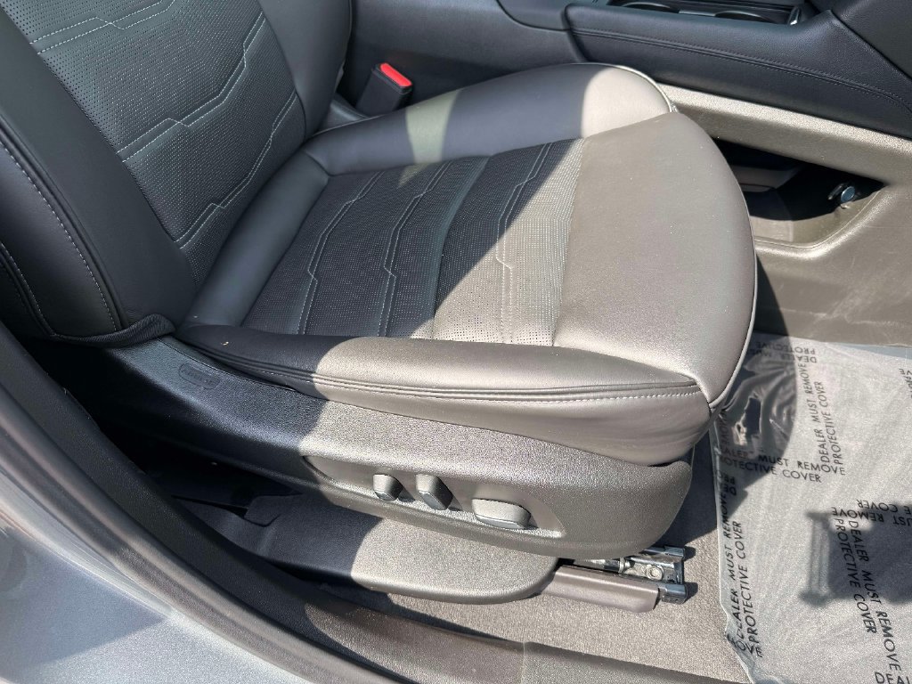 Certified 2025 Cadillac XT6 Premium Luxury w/ Platinum Package AWD/4WD image 15