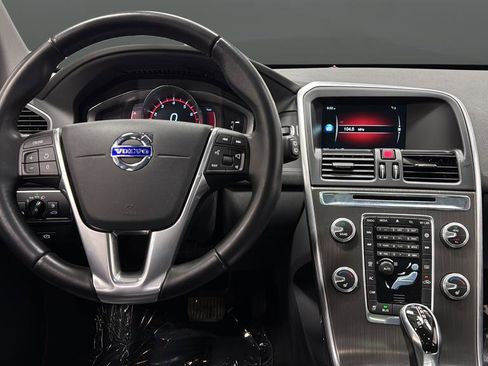 Used 2016 Volvo XC60 T6 w/ Proximity Package image 13