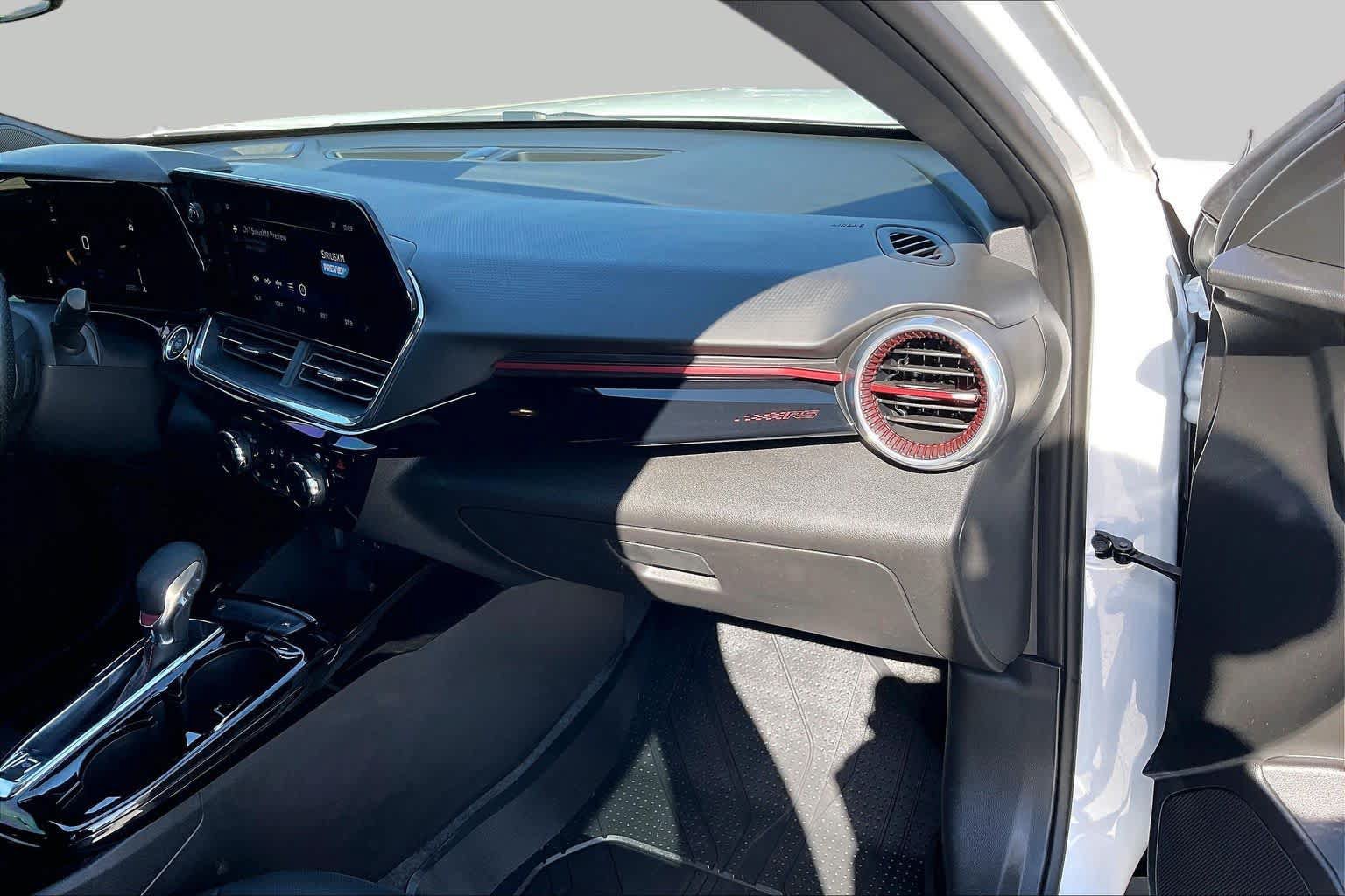 Used 2026 Chevrolet Trax RS w/ Driver Confidence Package FWD image 18