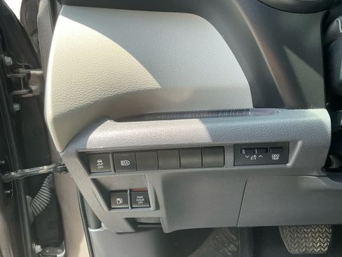 Used 2023 Toyota Sienna XLE AWD/4WD image 20