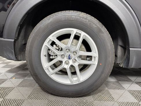 Used 2025 Ford Explorer Active image 16