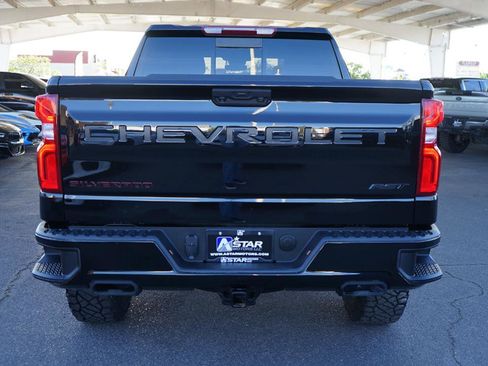 Used 2024 Chevrolet Silverado 1500 RST w/ Redline Edition AWD/4WD image 4