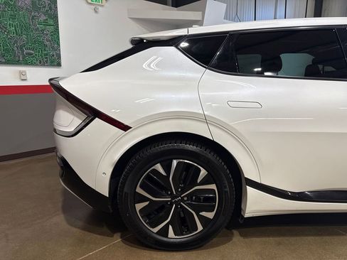 Used 2022 Kia EV6 GT-Line w/ GT-Line Suede Seat Package image 29