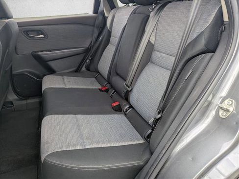 Used 2023 Nissan Rogue SV image 14