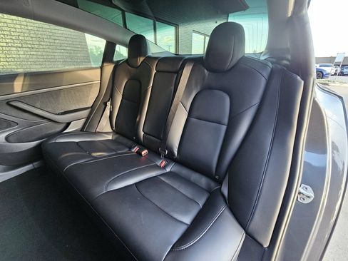 Used 2020 Tesla Model 3 Standard Range Plus RWD image 15