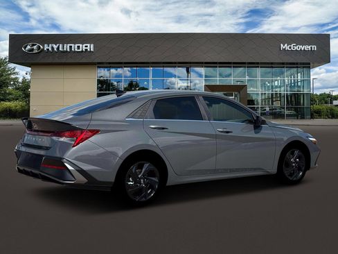 New 2026 Hyundai Elantra SEL Sport Premium FWD image 8