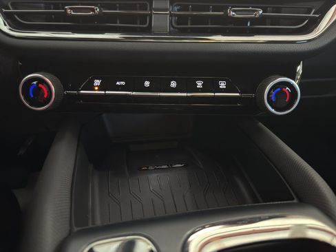 New 2026 Chevrolet Equinox EV RS image 20