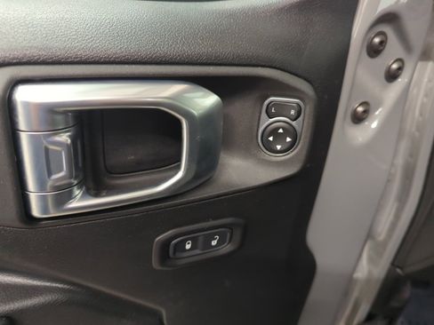 Used 2023 Jeep Wrangler Sport image 14