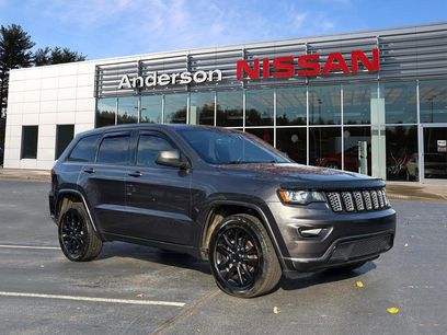 Used 2017 Jeep Grand Cherokee Altitude