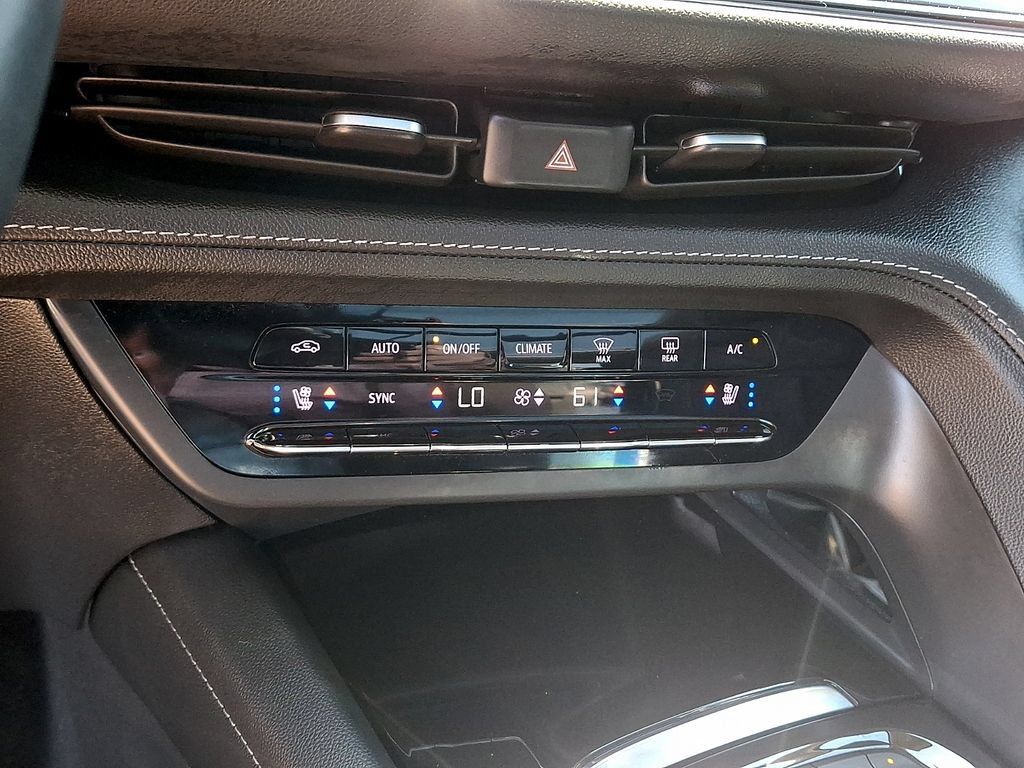 Certified 2023 Buick Envision Avenir AWD/4WD image 16