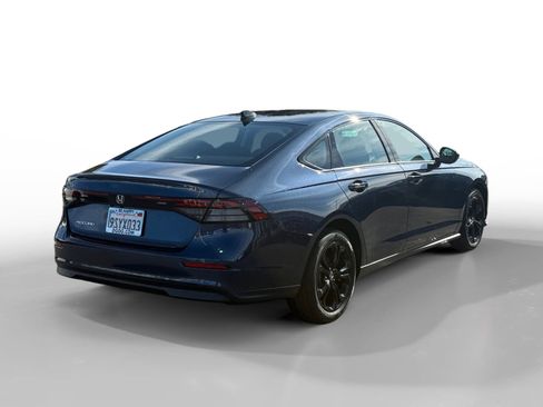 Certified 2025 Honda Accord SE image 5