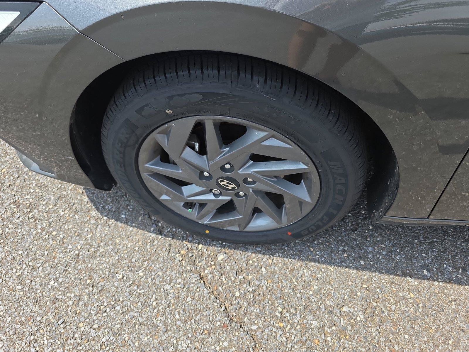 Certified 2024 Hyundai Elantra SEL FWD image 12
