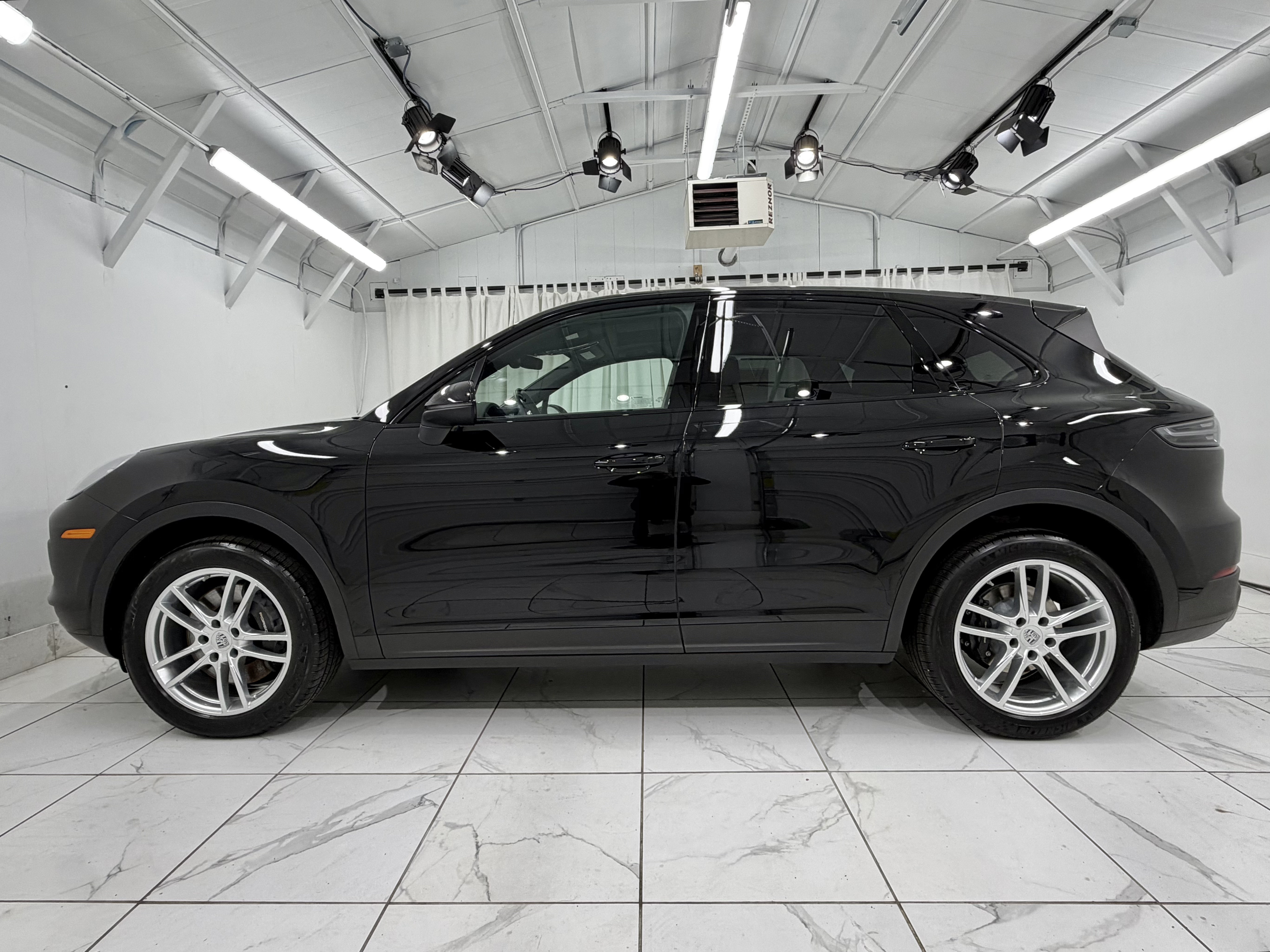 Certified 2023 Porsche Cayenne AWD/4WD image 15